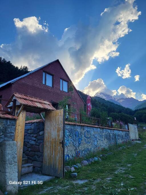 Peak House Villa Казбеги Екстериор снимка